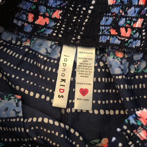 NWT Girls Size 10 Shorts - Picture 3 of 4